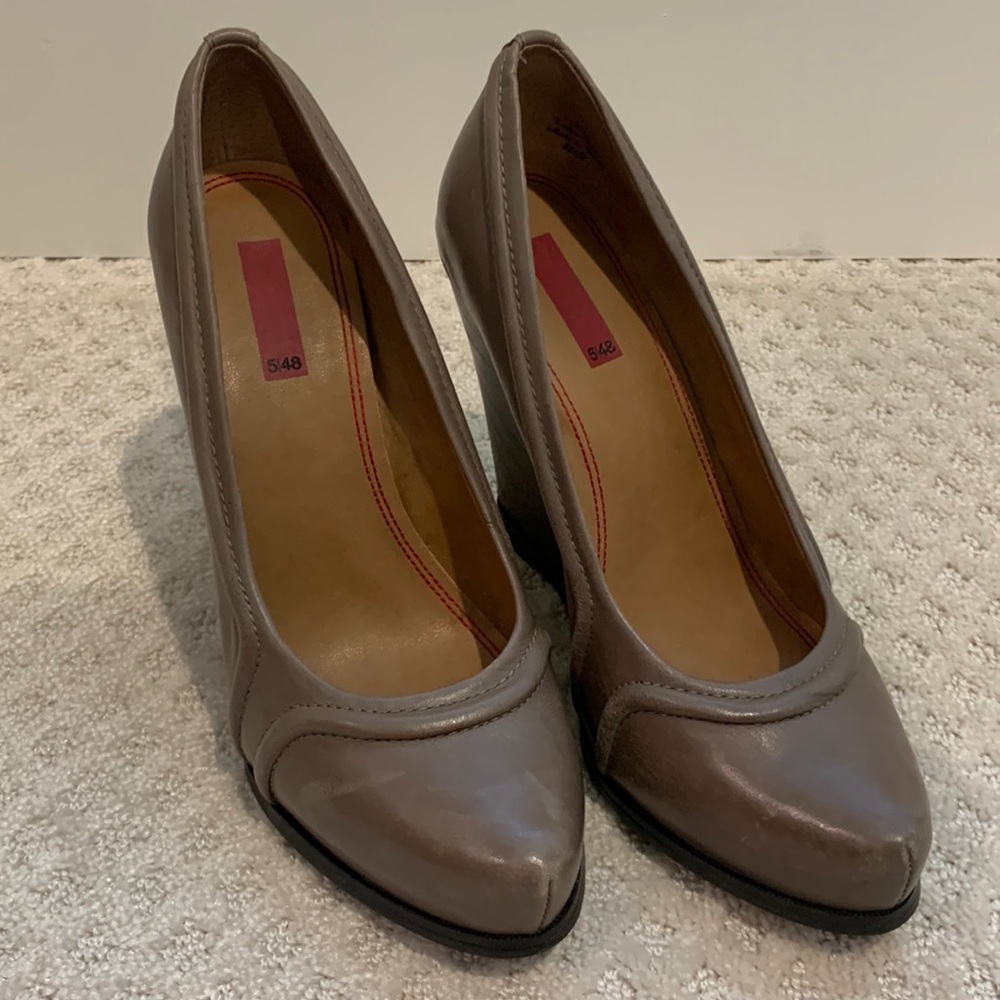 Saks Wedge Heels - 38.5